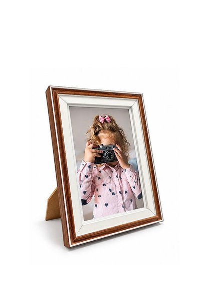 Ahşap Paspartulu Ceviz Rengi Fotoğraf Çerçevesi - 15x20cm