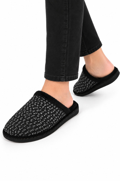 Jagulep Unisex Home Furry Non-Slip Sole Slippers Black