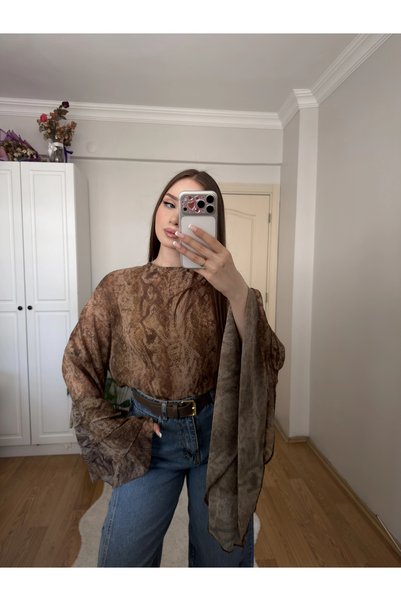 Sehna Volan Detaylı Desenli Tül Bluz