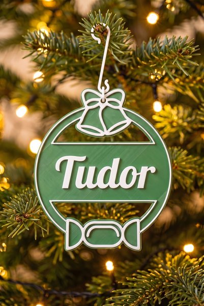 OEM Glob Craciun Personalizat cu Nume Tudor - Ornament Brad Plat Verde Brad c...
