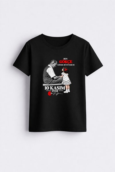 cesita Kişiye İsime Özel 10 Kasım İzinde Büyüyorum Baskılı Siyah Bisiklet Yaka Tişört