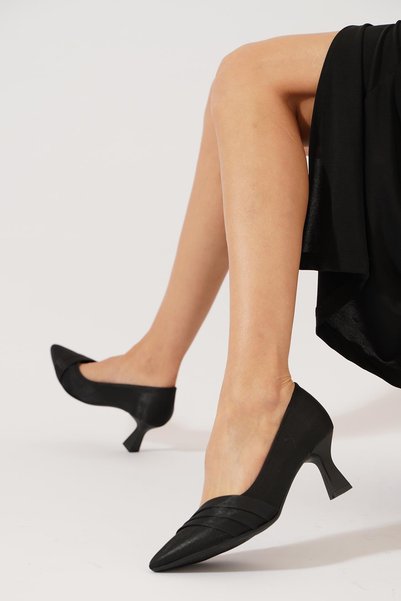 Moda Pie Deras katlı belt detailed women's stiletto black satin