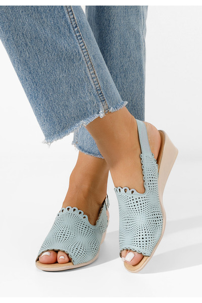 B T Shoes Γυναικεία σανδάλια Claudia γαλάζια
