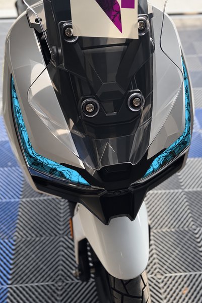 Banxtre RKS Freccia Scooter için Sarmaşık Desenli Far Tasarım Far Filmi