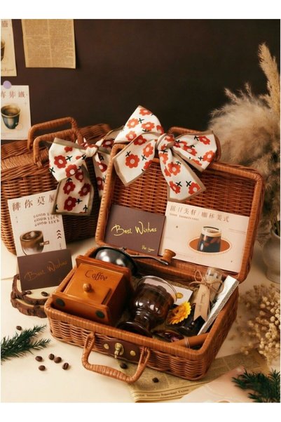 Haidue Vintage Coffee Lover Gift Basket Set, Hand Crank Grinder, Roasted Bean...