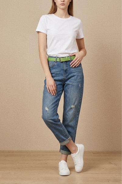 OEM Blugi dama casual mom fit, prespalati cu talie inalta si rupturi decorati...