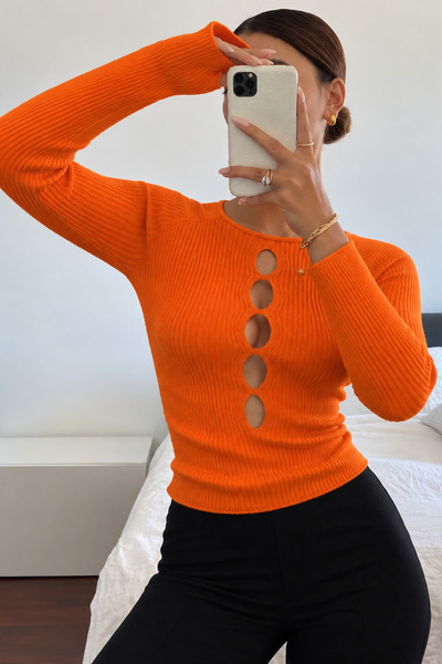 oshebu Women's Low-Cut Knit Sweater