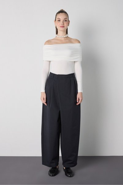 mina aise Women's Black Premium Pleated Relaxed Fit Trousers 32055