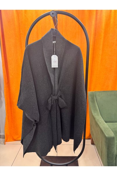 Arzu Yıldırım Butik İthal ince kaşe mevsimlik büyükbeden tesettürPanço Tarzı ...