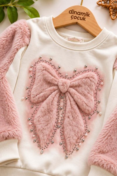 dinamik çocuk Girl's Plush Heart Bow Detailed Embroidered Single Top Sweatshirt with Stone Embroidery and Furry Sleeves Bicycle Y
