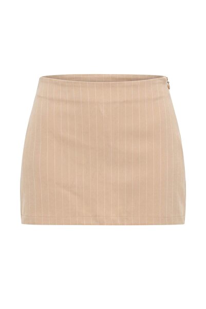 Trendyol Kollektion Beige gestreifte Rock-Optik, gewebte Shorts & Bermuda TWO...