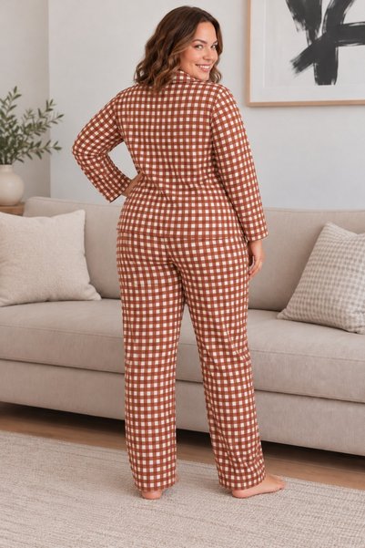 rindahomewear طقم بيجامة نسائي فاخر من جلد الغزال بأزرار ونقشة منقوشة وأكمام طويلة ومقاس كبير