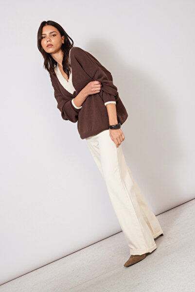Nisan Contrast Color V-Neck Tricot Sweater Brown-Raw Ecru