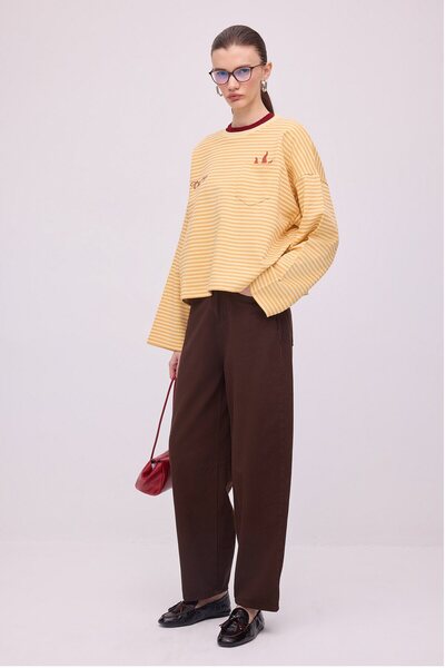Touché Privé Pocket Detail Printed Short Sweatshirt