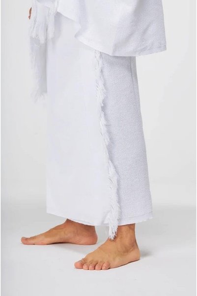 BPA ROYAL AHRAM Mens Hajj Umrah Wearing 100% hygienic Pure Cotton Towel Clothing Set With Waterproof Ahrams Belt ihram ehram 2 Pcs Towels (top, Bottom)45X90 inch New Dry Fast Microfiber Woven Technology.