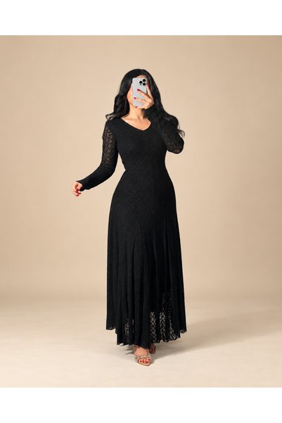 Rose Long Lace Dress with Feminine Cut and Long Sleeves – Black / Olive