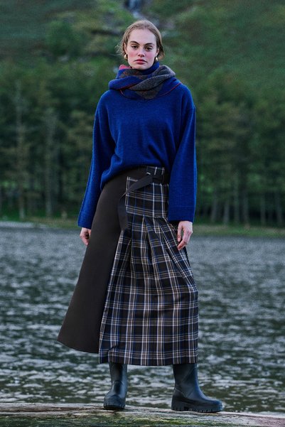 Manuka ΦΟΥΣΤΑ ΜΕ ΠΙΕΤΕΣ, ΤΕΤΡΑΓΩΝΟ ΣΧΕΔΙΟ ΚΑΙ ΖΩΝΗ, ΚΑΦΕ