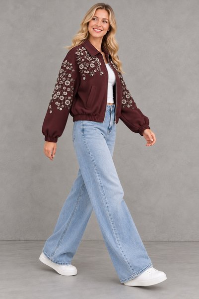 Focus Light سترة بومبر نسائية مطرزة بالخرز مع ياقة مطاطية وسحاب أمامي