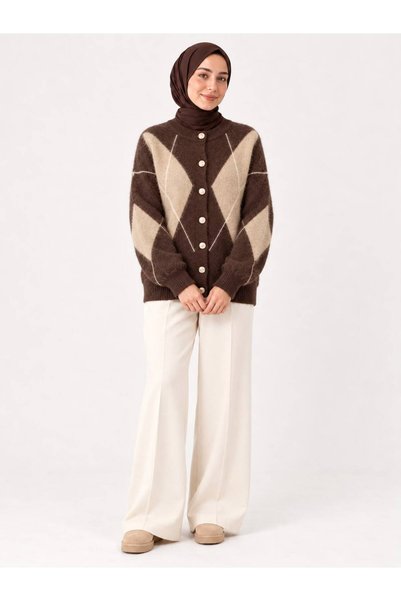 Sfg Life Moda Women's Diamond Patterned 7-Button Crew Neck Long Sleeve Bearded Shawl Collar Knitwear Jacket-Brown