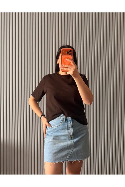 Basic T-Shirt
