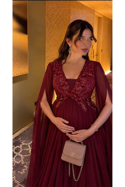 NAQWA FASHION فستان حوامل مميز باللون العودي
