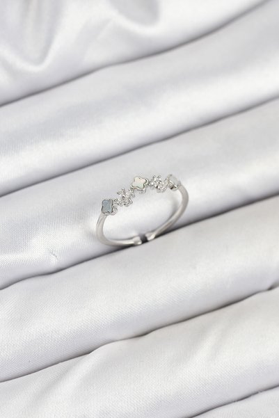 Angel Of Life Brass Silver Color Minimal Clover Detailed Women's Ring