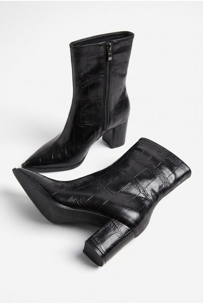 Les Chatelets Women's Black Winter Crocodile Patterned Patent Leather Pointed...