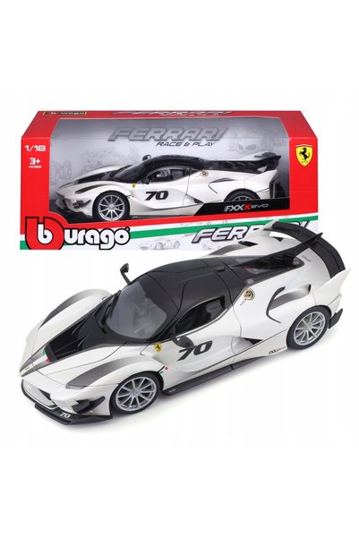 BBURAGO Ferrari FXX-K EVO model 1:18 18-16012 mașină albă