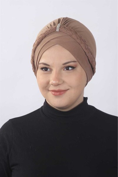 METKAR قبعة محبوكة مزدوجة باللون الكراميل