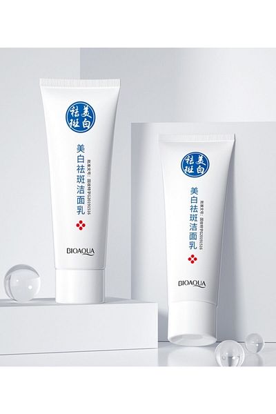 Bioaqua Anti-Blemish and Freckle White and Bright Appearance Niacinamide Facial Cleanser 80 gr