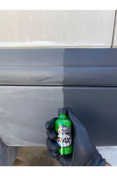 TRAX Auto Vehicle Renovator Bumper Torpedo Plastic Accents Renovator Car Torpedo Renovator