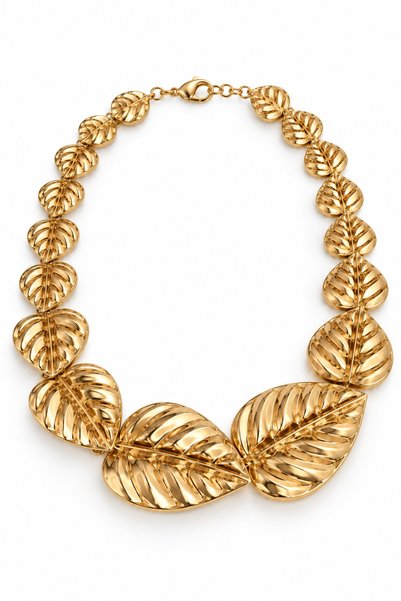 SOLÉORA COAST Gold Yaprak Figürlü Kolye – Zarif Yaprak Tasarımlı Şık Kadın Kolye