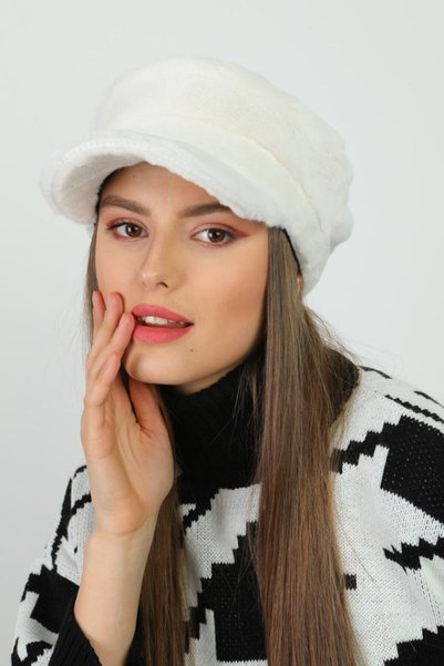 FELLMENS Ekru Yumuşak Dokulu Peluş Kasket Kadın Şapka