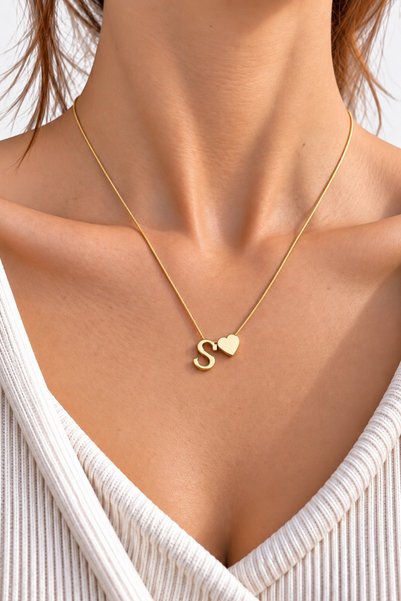 nftart.design Gold Letter and Heart Detailed Necklace