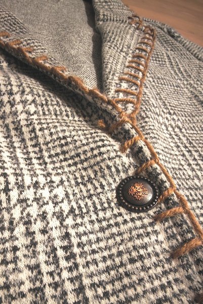 Boutique Juji EL İŞÇiLİKLİ VİNTAGE EKOSE GRİ CEKET