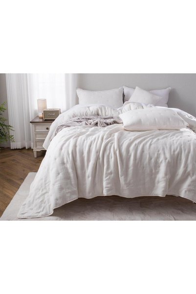 Karo Cuvertură de pat matlasată Stella Crem 240x260 cm - Eleganță și Confort