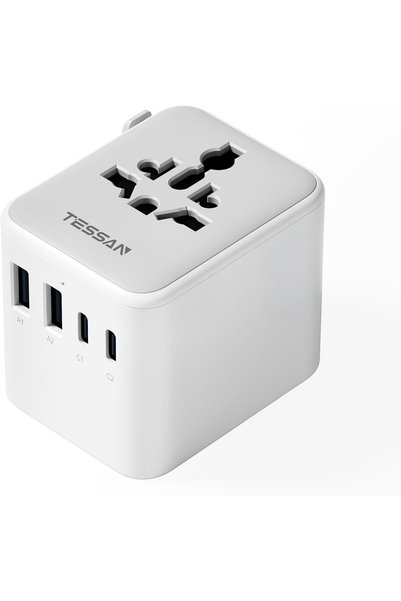 Generic محول سفر عالمي مع منفذين USB-C ومنفذين USB-A