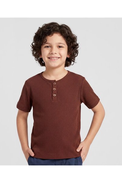 Pine kids تي شيرت قطني محبوك بأكمام نصفية ونسيج محبب - بني