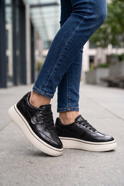 AYAKMOD Taş Detaylı Şık Sneaker Kalın Rahat Taban Siyah Cilt Bağcıklı Kadın Casual Yürüyüş Ayakkabı 231176