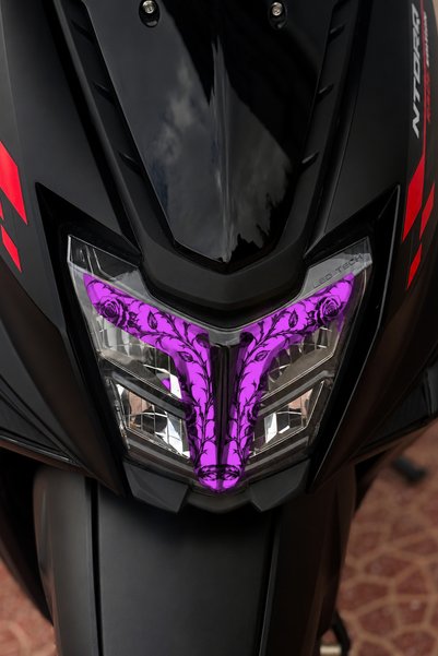 Banxtre TVS NTORQ 125 için Sarmaşık Desenli Far Filmi Far Tasarım Sticker (Sa...