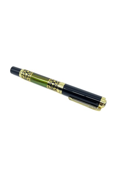 Bıyıklı Tobacco قلم حبر جاف معدني فاخر - تصميم خاص مع تفاصيل خضراء وسوداء، وق...