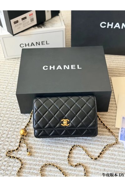 GENERAL Classic Wallet on Chain (WOC) Bag in Black