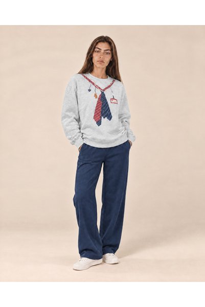 TOP CLOTHE سويت شيرت نسائي كاجوال بطبعة ربطة عنق ودبدوب، بلوفر شتوي بأكمام طويلة وياقة دائرية وقصة مريحة، مناسب للجامعة والخروجات – أبيض ورمادي