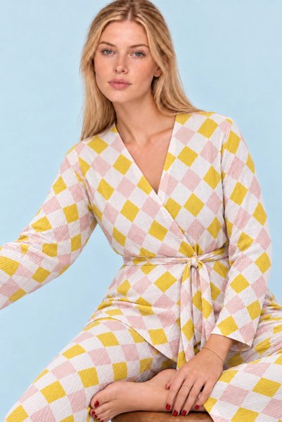 bysocafashion طقم بيجامة نسائي منزلي بحزام ونقوش صفراء