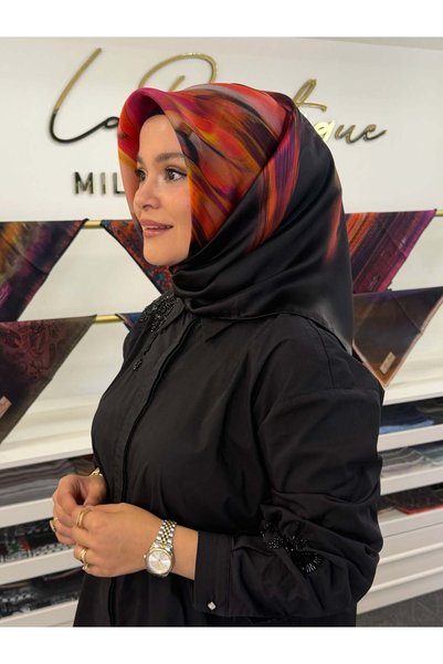 LA BOUTIQUE SURA SILK SCARF