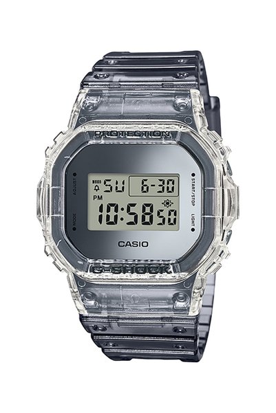 Casio Ceas unisex G-Shock DW-5600SK-1, Cuarț, 42.8mm, 20ATM