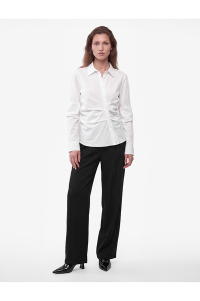 Koton Slim Fit Pamuklu Uzun Kollu Drapeli Asimetrik Düğmeli Gömlek