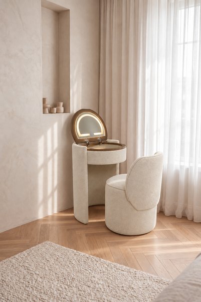 Pure Home LUXE LED AYNALI MAKYAJ MASASI VE BERJER
