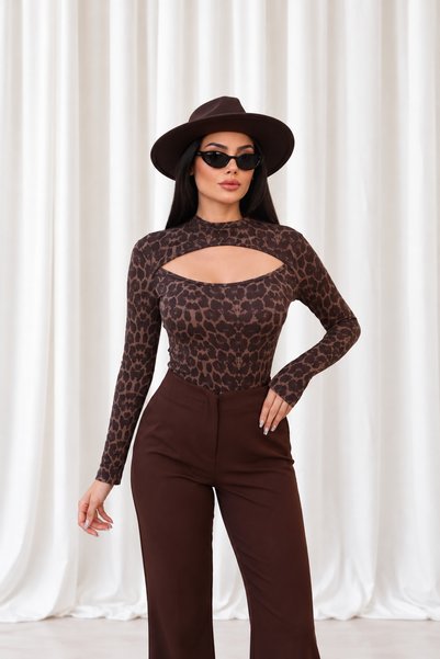 Ezya Collection Leopar Desenli Pencere Detaylı Uzun Kollu Bluz