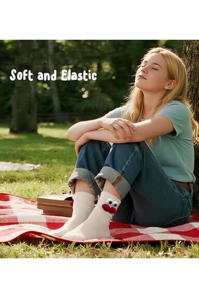KOWVOWZ 2 Pairs Funny Socks for Couples, Magnetic Kissing Funny Socks, Unisex Mid-Tube Couple Sock, Novelty
